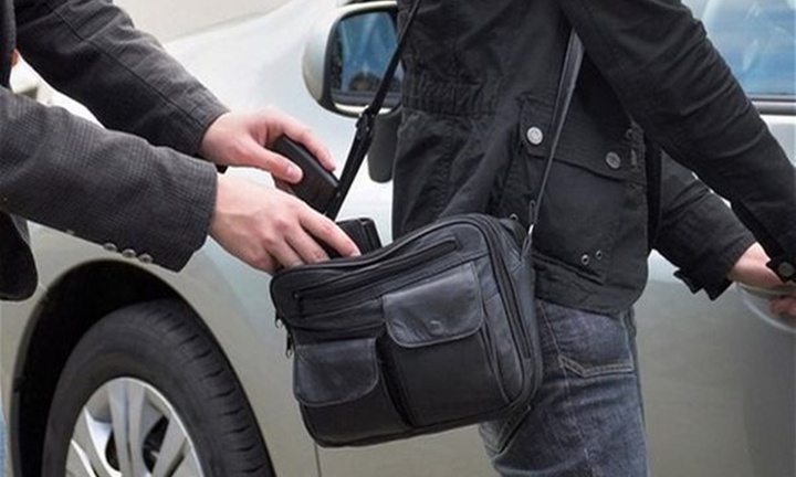 Vụ trộm cắp hy hữu: Tên trộm vứt 