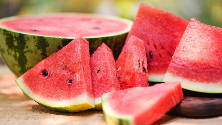 Ăn loại quả này nhưng không nhả hạt, chàng trai suýt mất mạng vì viêm ruột thừa