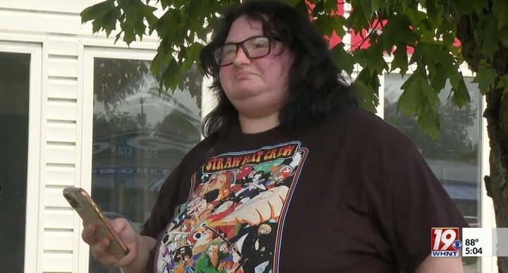 Nữ sinh 19 tuổi bị sét đánh gián tiếp qua dây sạc điện thoại, mất trí nhớ tạm thời