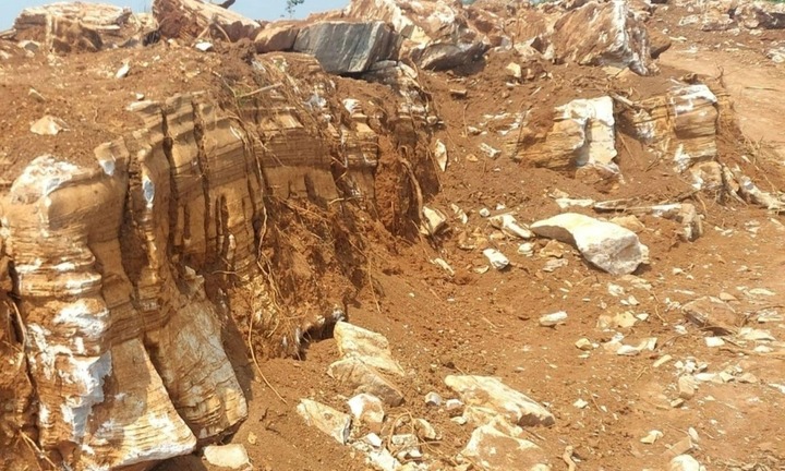 Xử phạt người đàn ông tàng trữ hơn 107 tấn khoáng sản không có nguồn gốc