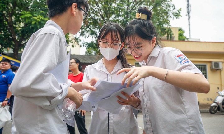 Hơn 90 trường công lập ở Hà Nội giảm điểm chuẩn vào lớp 10, cao nhất gần 8,5 điểm