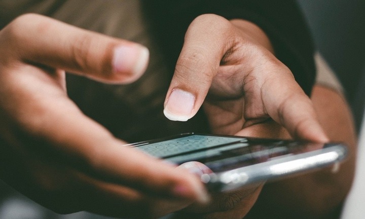 Cảnh báo: Nếu nhận được tin nhắn này, điện thoại bạn có thể đang bị theo dõi!