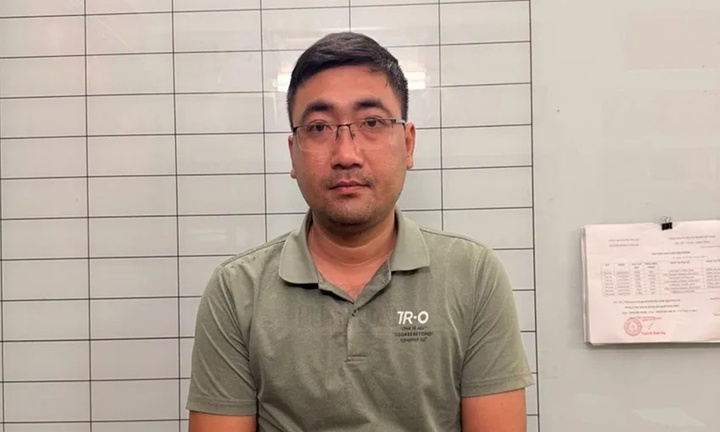 Khởi tố người đạp ngã nữ xe ôm công nghệ giữa đường ở TP.HCM