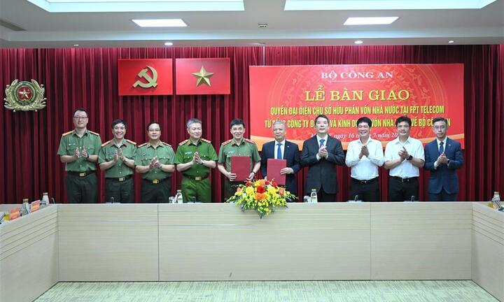 Bộ Công an chính thức tiếp nhận quyền đại diện chủ sở hữu phần vốn Nhà nước tại FPT Telecom