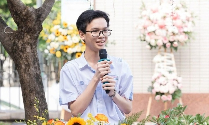 Chân dung thủ khoa duy nhất khối B00 đạt 30 điểm: Học nội trú từ lớp 10, ước mơ làm bác sĩ