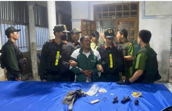 Khởi tố đối tượng dùng súng tự chế bắn trung tá công an bị thương ở Lâm Đồng