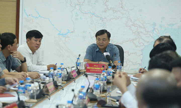 Lo ngại bão số 3 giống bão Yagi: Chuyên gia cảnh báo người dân không chủ quan