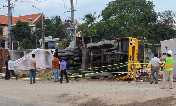 Sập cần cẩu, một nam công nhân bị đè tử vong tại Đồng Nai