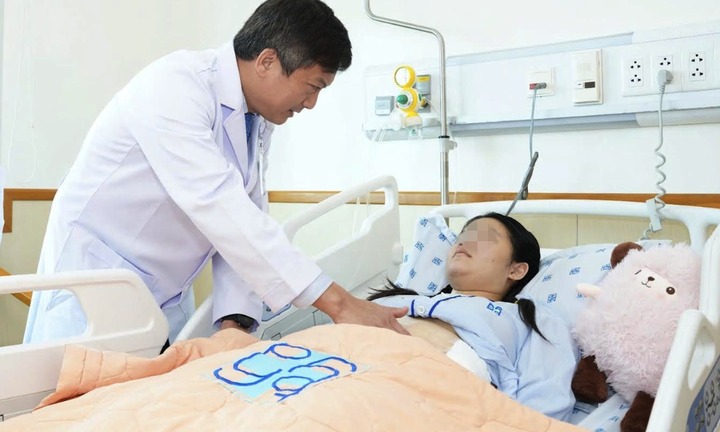 Cô gái 18 tuổi sụt 9kg sau hơn 2 tháng, đi khám phát hiện ung thư dạ dày 