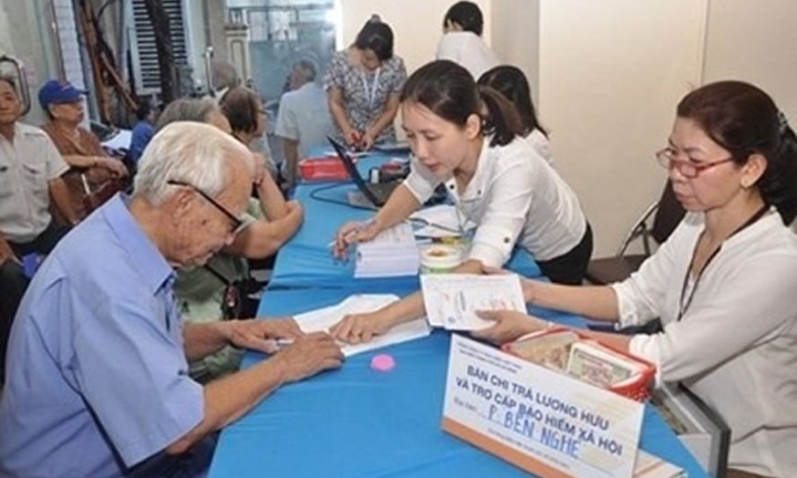 Thời gian chi trả trợ cấp hưu trí xã hội hàng tháng