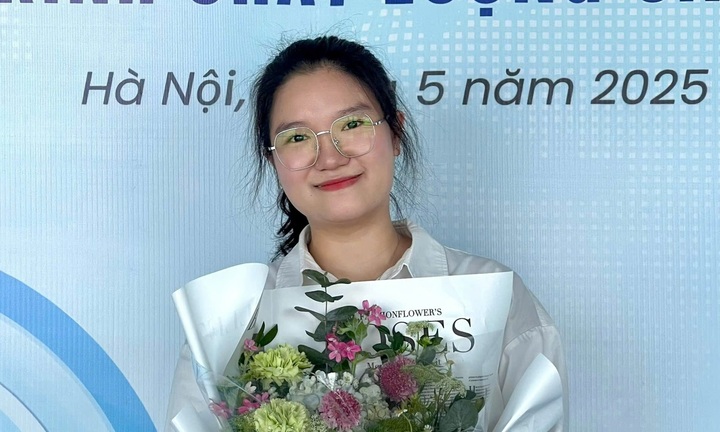 Gây sốc với GPA 3,99/4.0, nữ thủ khoa Kinh tế Quốc dân tiết lộ 