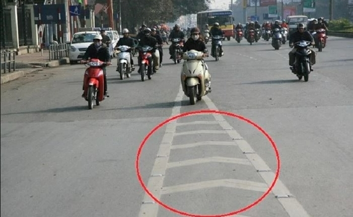 Làm sao để đi qua vạch xương cá - vạch 4.2 mà không lo bị phạt?