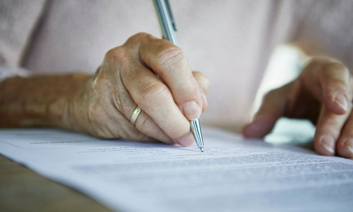 Thủ tục công bố di chúc hiện nay được thực hiện như thế nào?