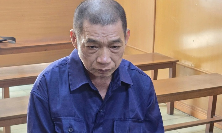 Vụ tạt xăng đốt vợ, gây thương tích 28%: Người chồng khai gì tại tòa?