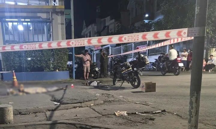 Vụ tai nạn giao thông ở TP.HCM, taxi công nghệ tông bé gái 4 tuổi tử vong: Camera ghi gì?