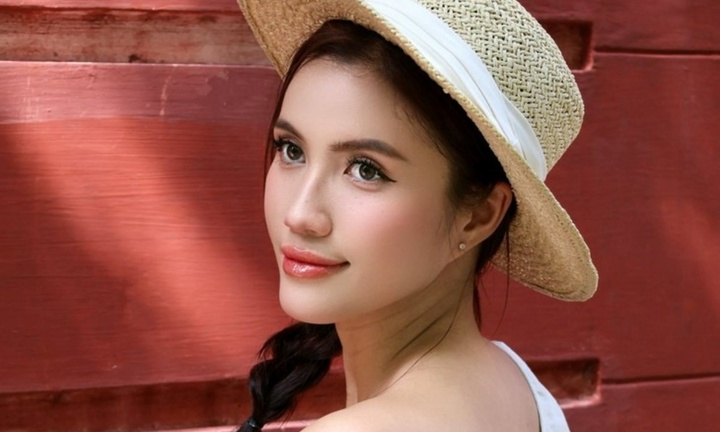 Á hậu Minh Nhàn phát hiện khối u nằm chèn lên dây thần kinh, phải nhập viện phẫu thuật