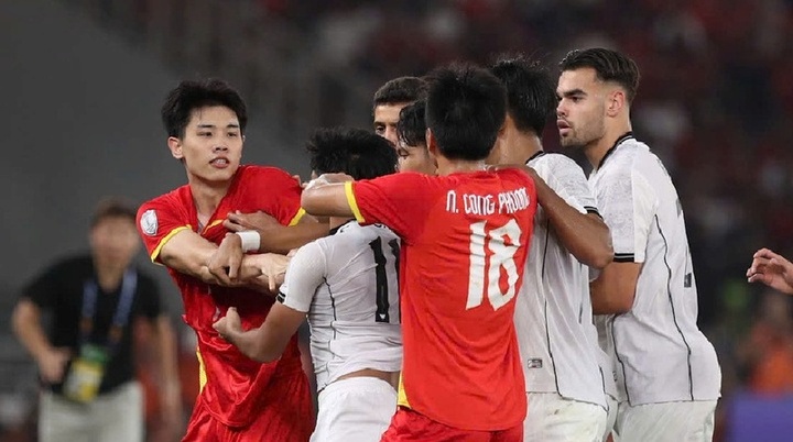 22 CĐV Indonesia bị bắt vì có hành động quá khích sau trận chung kết với U23 Việt Nam
