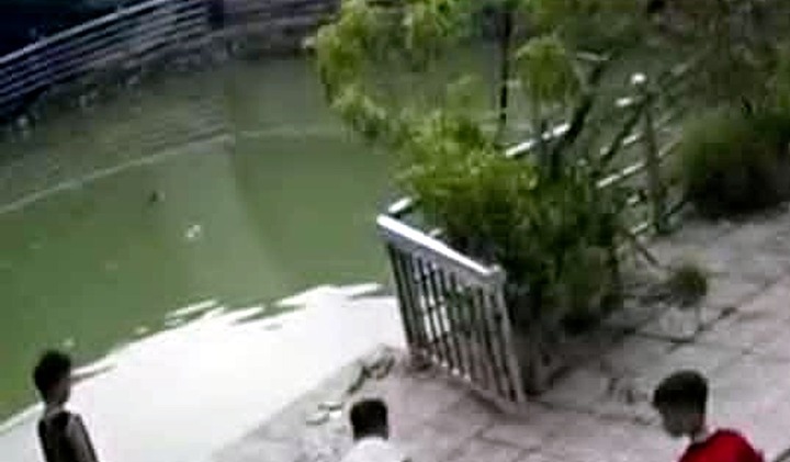 Thương tâm: 2 anh em ruột tử vong ở giếng nước tại Hà Nội