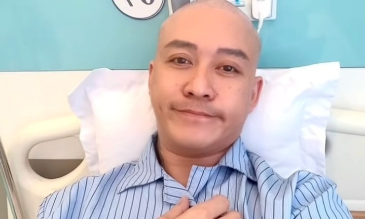 Tuấn Hưng nhập viện phẫu thuật, sức khỏe hiện tại ra sao?
