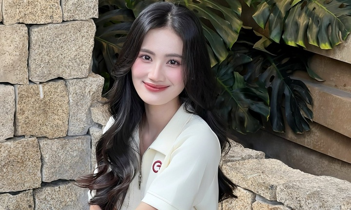 Hoa hậu Ý Nhi trở lại Australia để tiếp tục học tập