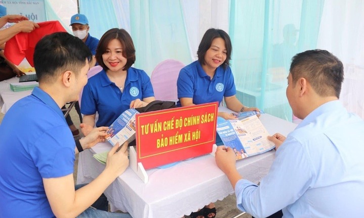 Từ 1/1/2026, trường hợp nào bị chấm dứt hưởng trợ cấp thất nghiệp