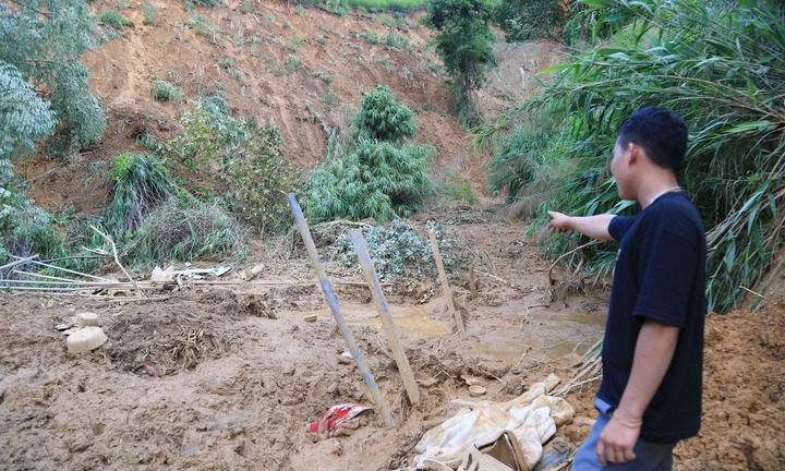 Thương tâm: Sạt lở kinh hoàng ở Điện Biên cướp đi 3 con nhỏ của một gia đình