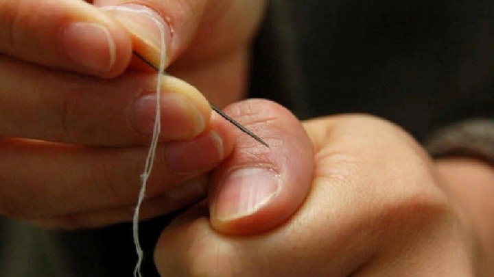 Chồng suýt mất mạng vì vợ chữa đột quỵ bằng cách chích ngón tay theo mẹo trên mạng