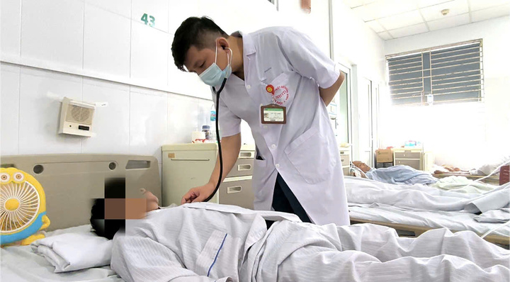 Rủ nhau đi khám vì cùng đau đầu, 3 người phát hiện “sự thật ngỡ ngàng” trong não