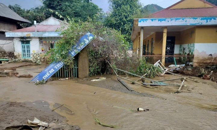 Nhiều trường học ở Điện Biên bị thiệt hại do mưa lũ, 7 học sinh tử vong thương tâm