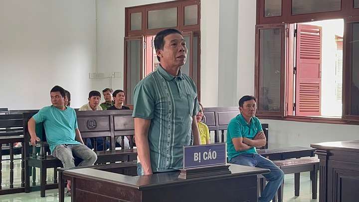 Cầm cuốc đánh một người bị thương tích 45%, lão nông lĩnh 14 năm tù