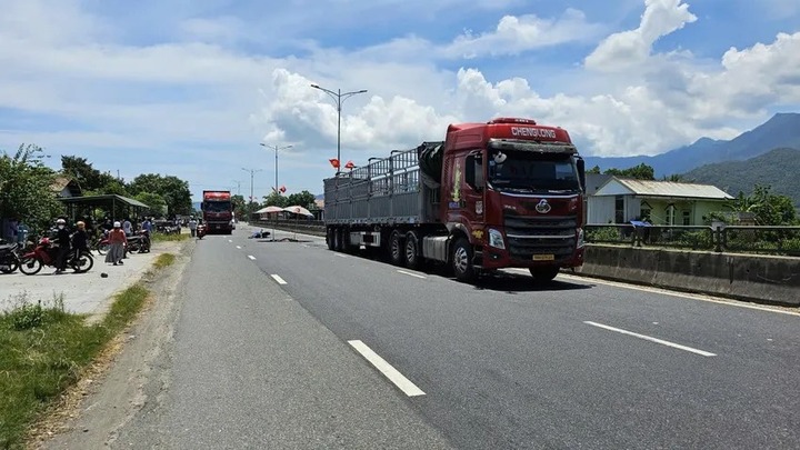 Tin tức giáo dục nổi bật 24h: Nữ sinh Đà Nẵng tử vong thương tâm sau tai nạn trên Quốc lộ 1