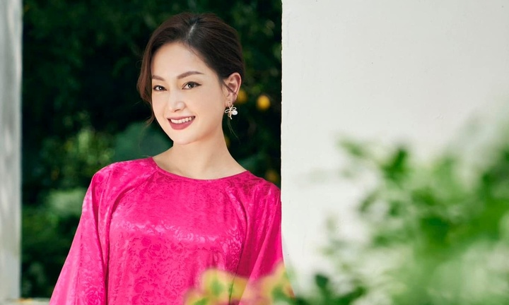 Diễn viên Lan Phương đưa 2 con vào TP.HCM giữa lúc chờ ly hôn