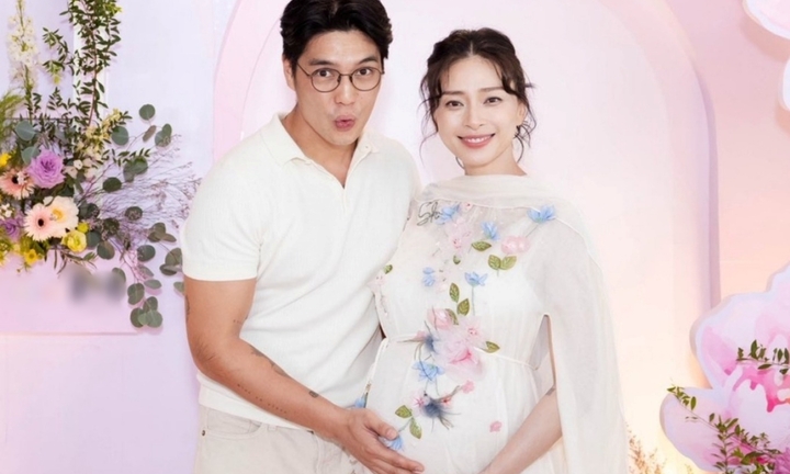 Ngô Thanh Vân hạnh phúc đón con gái đầu lòng