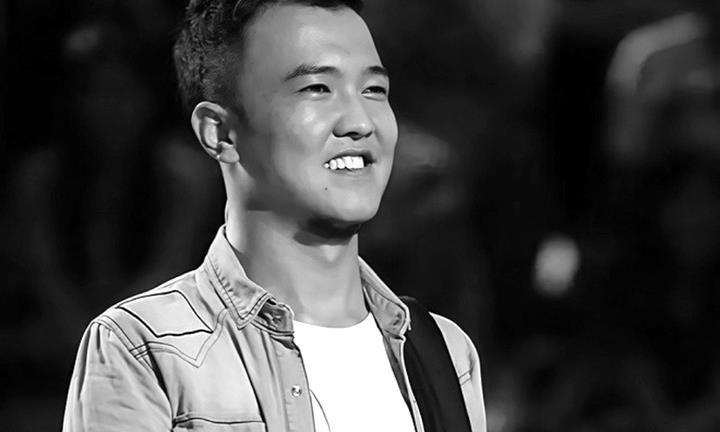 Nam ca sĩ nổi tiếng đột ngột qua đời ở tuổi 35 khiến nhiều người bàng hoàng