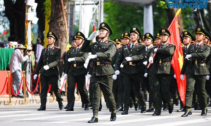 Mãn nhãn màn diễu hành, biểu diễn võ thuật của Công an Hà Nội trong Ngày hội vì Thủ đô bình yên