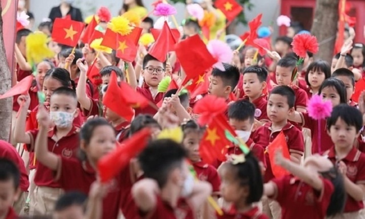  Tin tức giáo dục nổi bật 24h: Học sinh Hà Nội được nghỉ 4 ngày dịp lễ Quốc khánh 2/9 