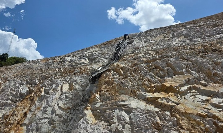 Điều tra nguyên nhân hai công nhân tử vong khi công cao tốc Quy Nhơn - Chí Thạnh