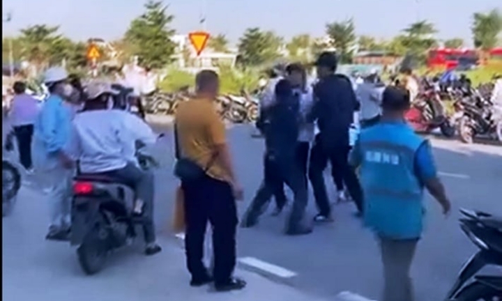 Xác minh vụ một công nhân bị hành hung ngay trước cổng công ty ở Ninh Bình