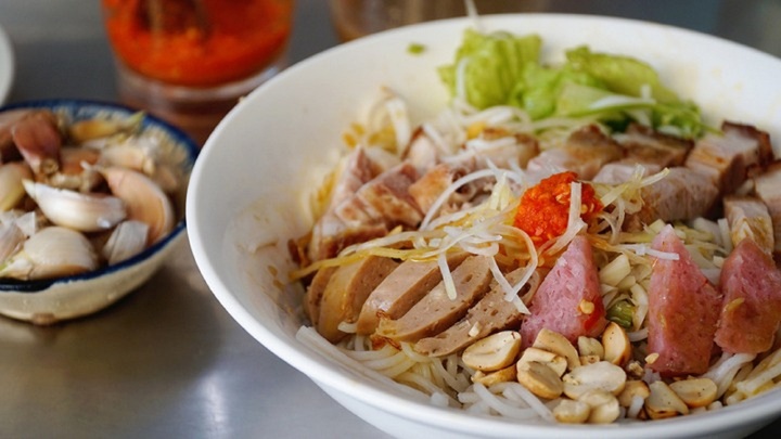 Quán bún mắm nêm được yêu thích nhất TP. HCM