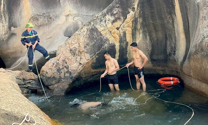 Tìm thấy thi thể thiếu niên 14 tuổi, mất tích khi đi dã ngoại ở suối Ba Hồ