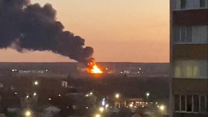 Ukraine lại tập kích ồ ạt bằng UAV, Bộ Quốc phòng Nga tuyên bố