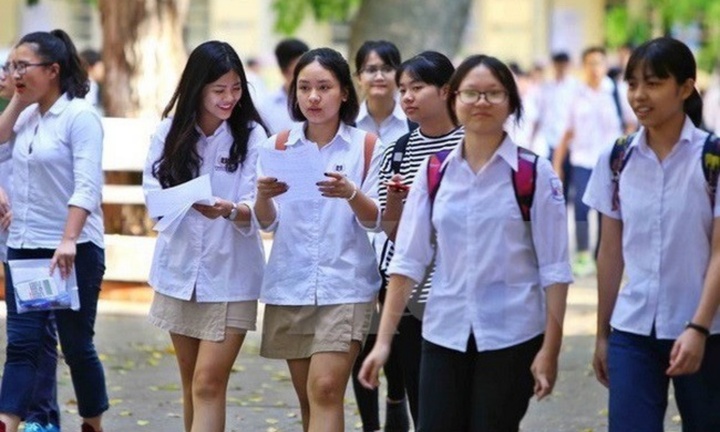 Sửa chương trình nhưng chưa sửa sách giáo khoa: Học sinh 