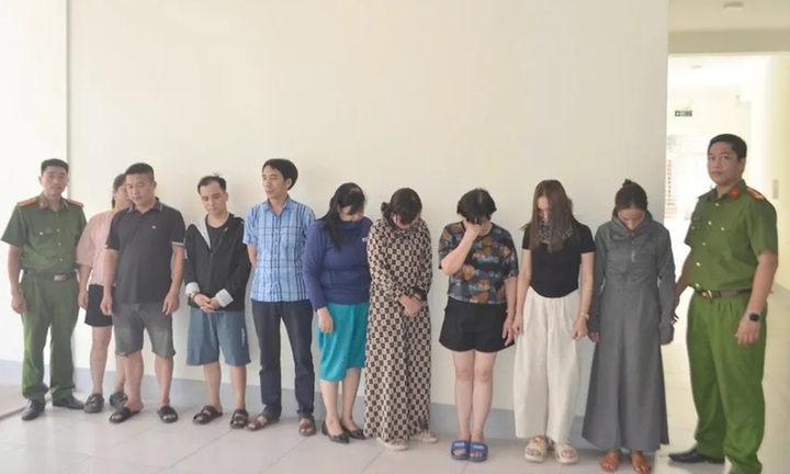 Triệt phá ổ nhóm làm 