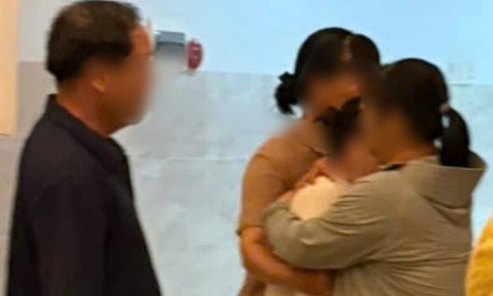 Giải cứu 2 thiếu nữ bị 