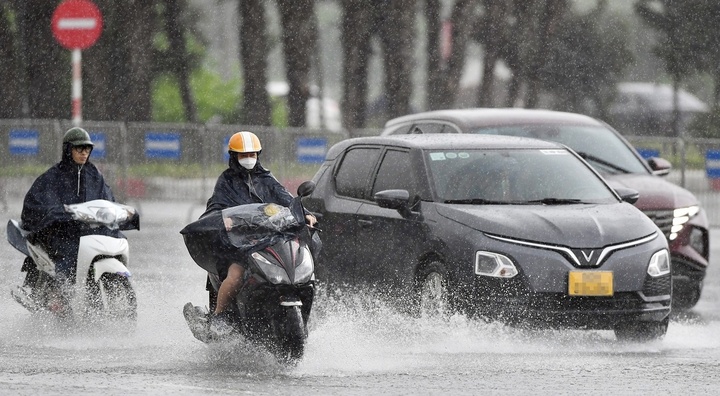 Nhiều nơi trên cả nước mưa lớn, đề phòng hiện tượng thời tiết cực đoan
