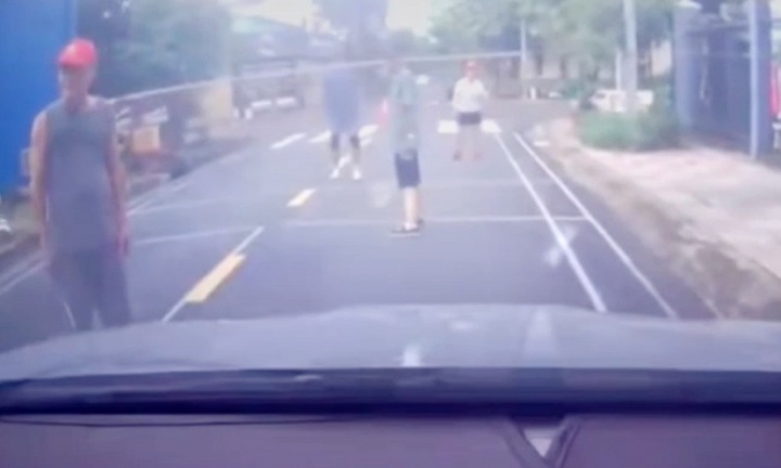 Thông tin mới nhất vụ nhóm người giăng lưới đánh cầu lông giữa đường ở TP.HCM