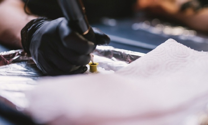 Bi hài hậu vận sau thẩm mỹ: Xăm hình ở nơi nhạy cảm, người phụ nữ nhập viện vì biến chứng bất ngờ