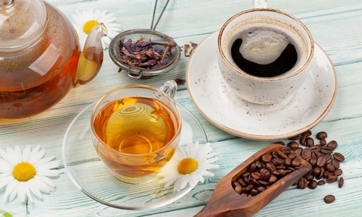 Uống trà và cà phê cùng lúc có tốt không?