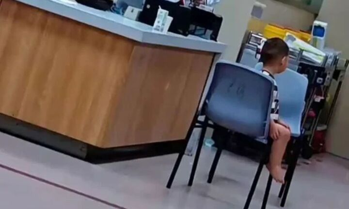 Thương tâm bé trai 2 tuổi ở với mẹ qua đời nhiều ngày không ai hay biết