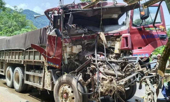 Tin tức tai nạn giao thông mới nhất ngày 22/8: Xe máy va chạm máy cày, 1 người tử vong